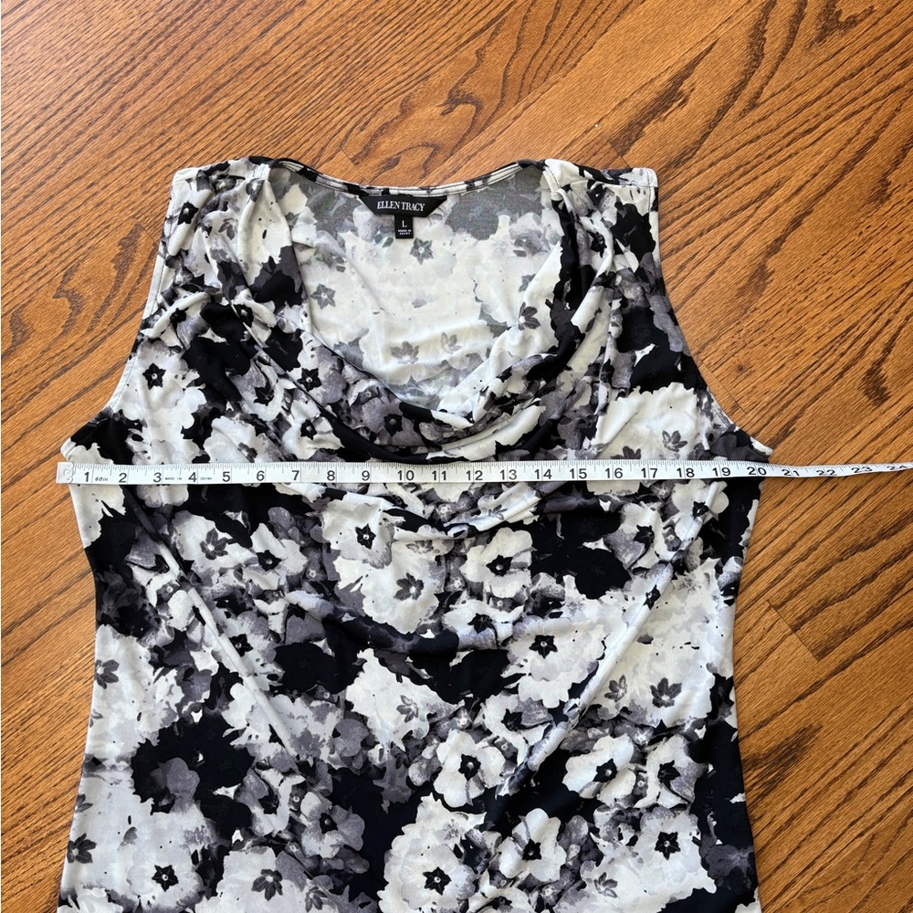 Ellen Tracy Monochrome Sleeveless Floral Cowl Neck Top - Picture 8 of 8